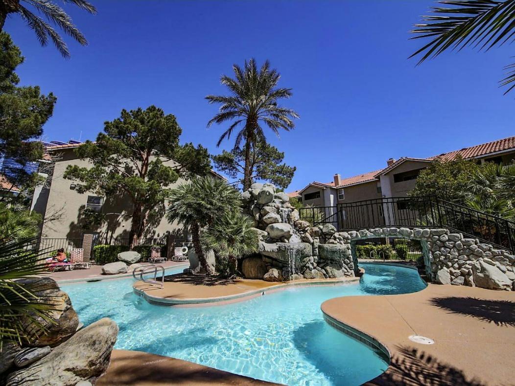Lovely Condo! Walking Distance To The Strip With Pool And Spa Las Vegas Exterior photo